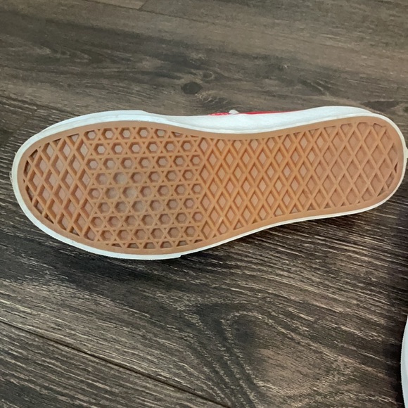 Vans - Picture 3 of 3